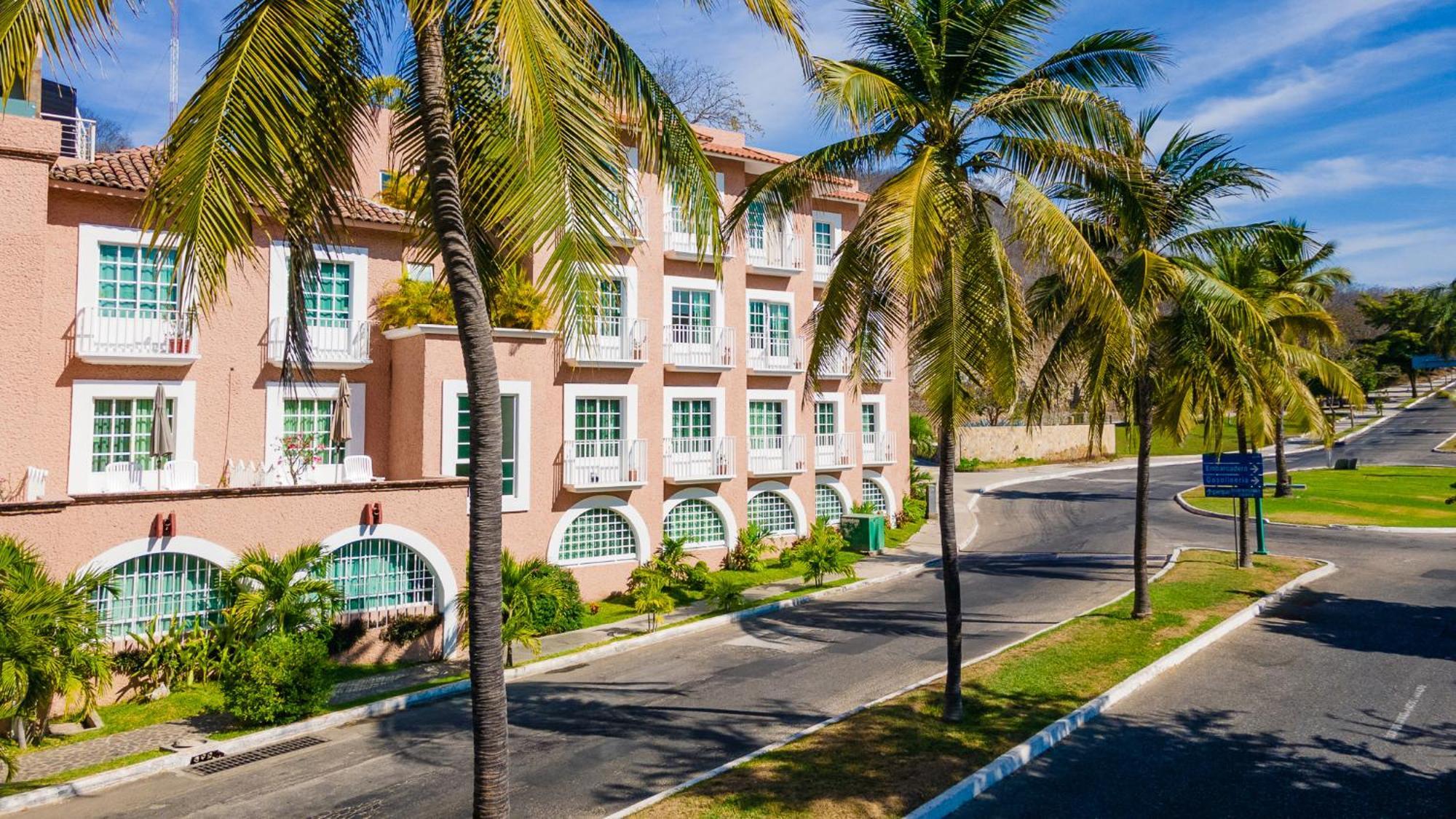 Hotel Castillo Huatulco & Beach Club Santa Cruz Huatulco Exterior photo